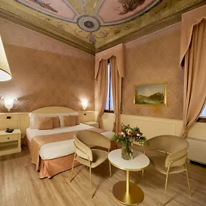 מלון Duodo Palace