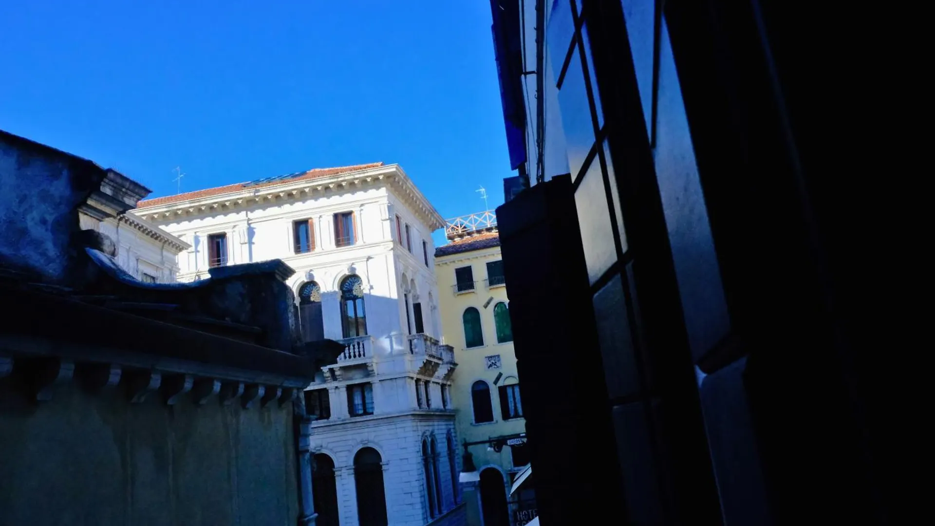 H O T E L S A N G A L L O L Hotel Venice