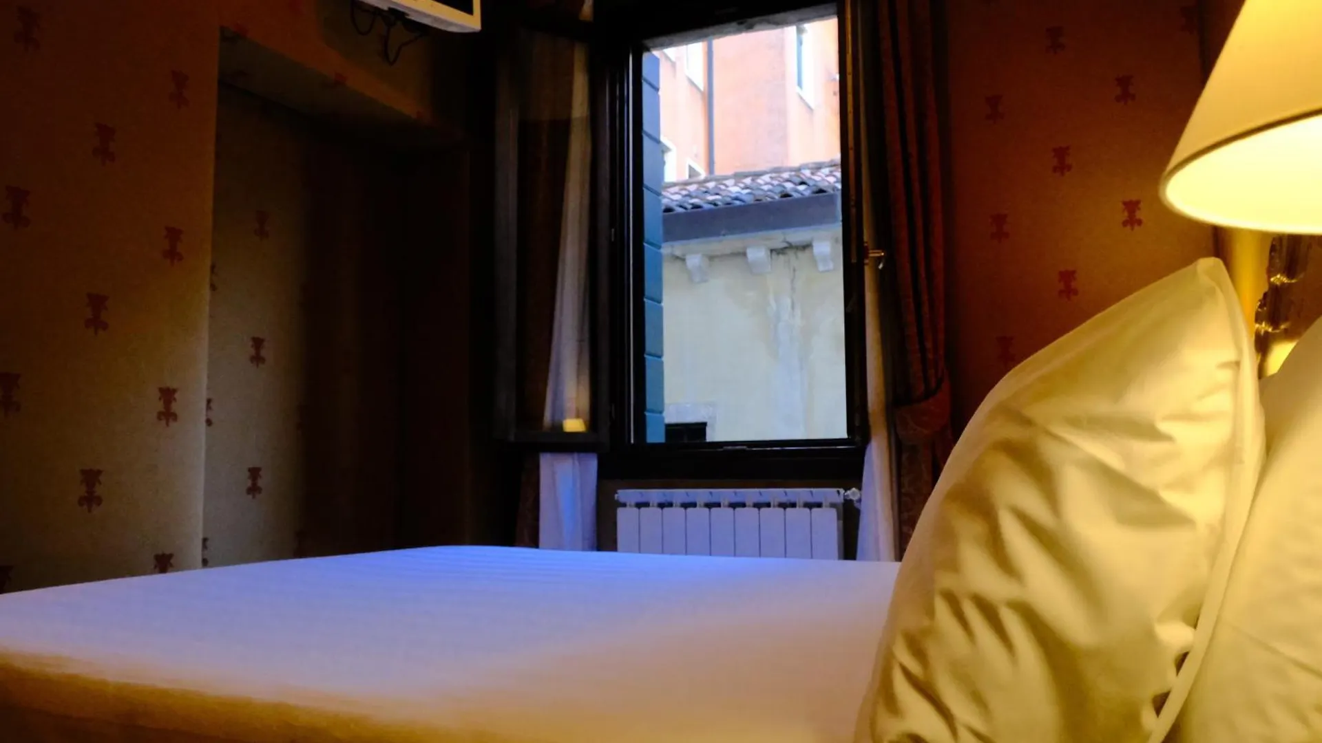 H O T E L S A N G A L L O L Hotel Venice